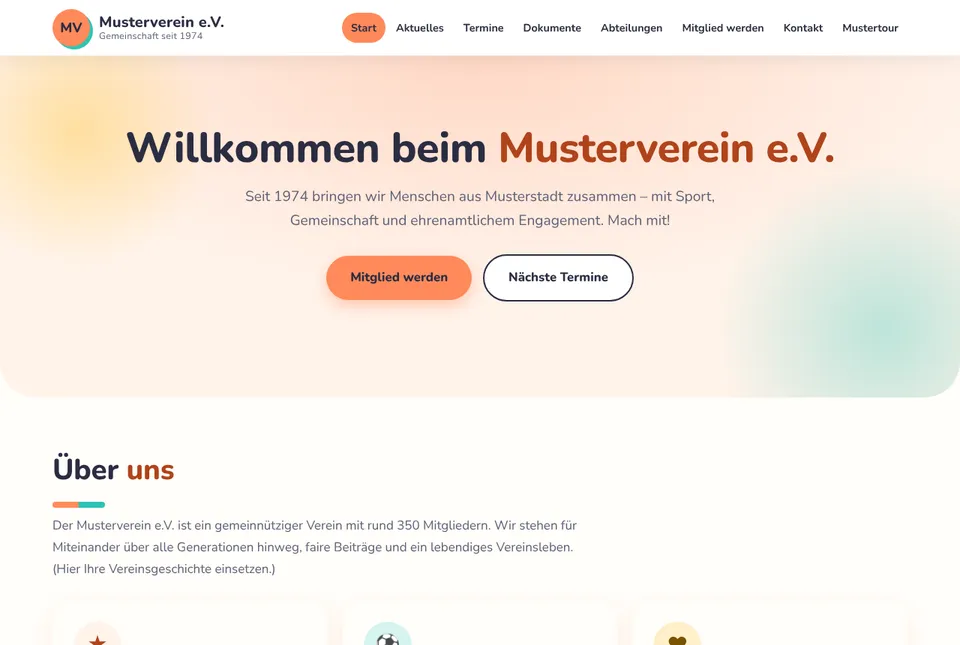 Vereins-Website im Design Familie am Computer